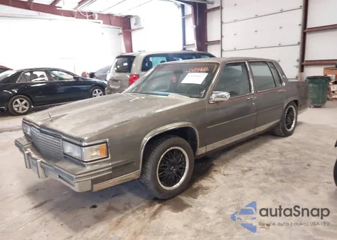 1987 Cadillac Deville из США, поврежденный, VIN 1G6CD5183H4203426